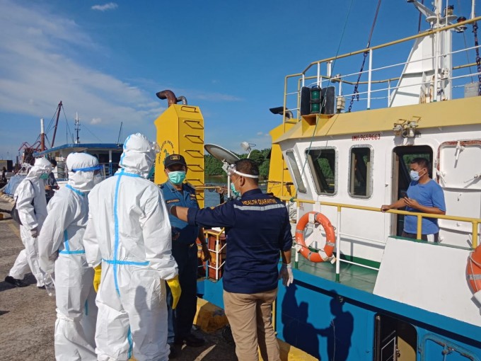 Bertolak dari Port Klang Malaysia, Anak Buah Kapal Sakit dan Bergejala