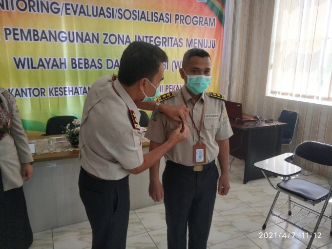 PENYEMATAN PIN WBK KKP KELAS II PEKANBARU